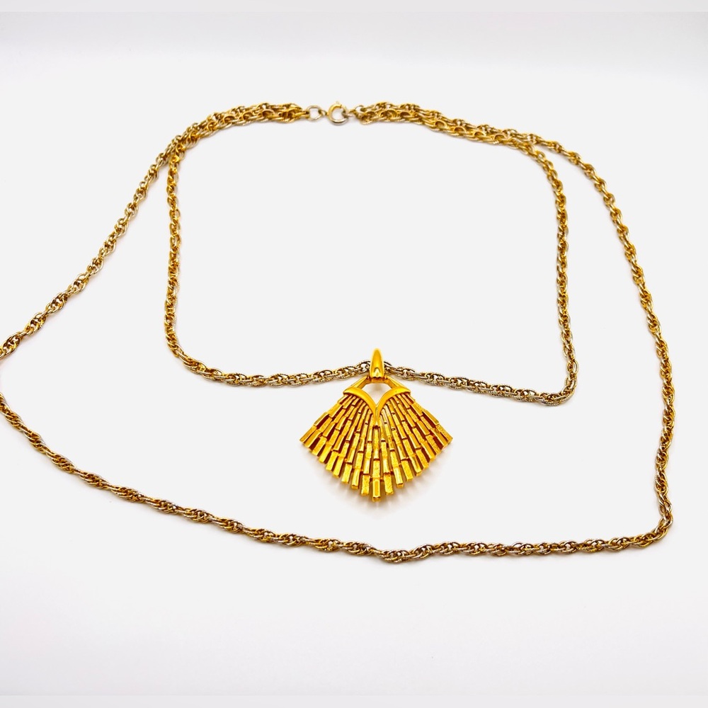 Vintage Crown Trifari Gold Tone Double Strand Fan Necklace Pendant - Picture 2 of 10